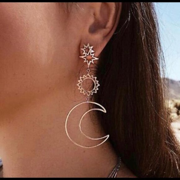 Jewelry - 2/$20🌼Rose Gold 3" Sun Moon Star Dangle Earrings